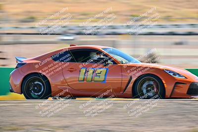 media/Oct-18-2025-Extreme Speed (Sat) [[d6d7e1fef1]]/Red-Green/